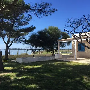 Baia Dei Fenici Ferienhaus